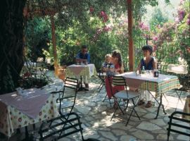 Restaurant Veranda - Hotel Nefeli, Daphnila - Kommeno Halbinsel, Korfu, Griechenland